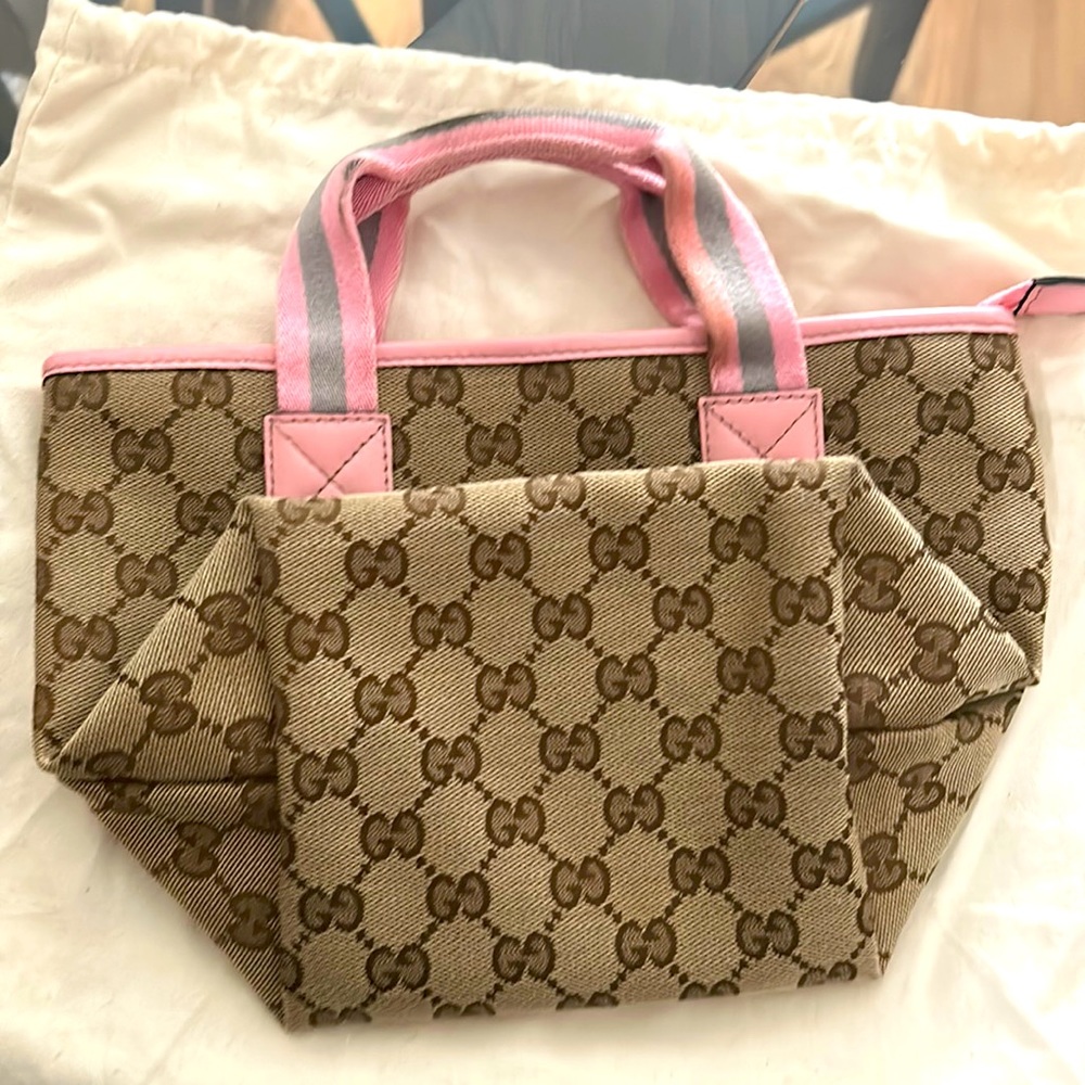 Girls Gucci Bag. EUC